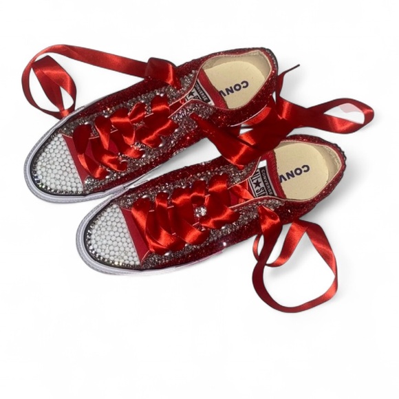 Siam Red White & Luxe Crystal Red Low Top Converse Sizes 5-14 With Ribbon Laces - Picture 1 of 14